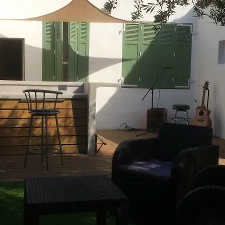 Aux Delices De L'olivier Bed & Breakfast